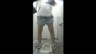 15385506 Looking into the Japanese style toilet of beautiful women from the front, Voyeur Collection, PissRIP 15385506 Looking into the Japanese style toilet of beautiful women from the front, Voyeur Collection, PissRIP
