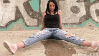 Sydney Love - Wet in the dirt