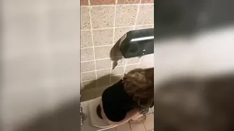toilet_indoor_0442