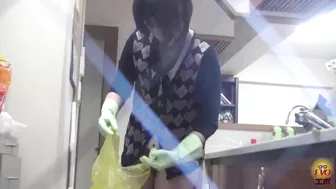 EE-060 02 Crazy Girls Randome Excretion At Home