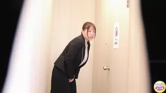 SL-618 06 Company’s toilet urination on the verge of leaking.