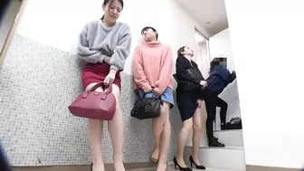 EE-771 03 Girls barely holding their pee while waiting by the toilet door. VOL. 5
