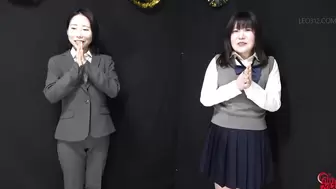FF-669 04 Pee-holding matches: schoolgirl vs office lady.