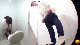 EE-164 03 Potty sitting peeing voyeur