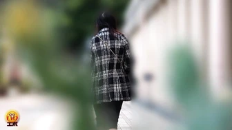 EE-824 03 Hidden camera footage of peeing in a Western-style toilet, part 4