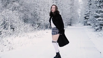 Bare Bottom In Snow