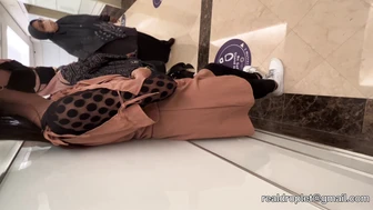 D0085 - Anxiety in Female Toilet Queues