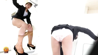 DLEE-534 04 Hidden Camera: Shocking Peeing in Public by a New Employee