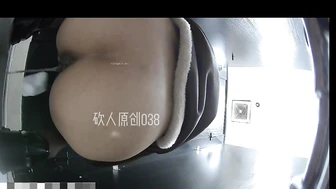 Dance Academy handheld toilet shooting [Season 2]